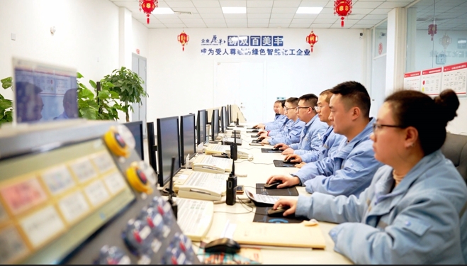 四川觀(guān)察：生產(chǎn)線(xiàn)上過(guò)大年  1200余名職工堅守崗位保供春耕備肥
